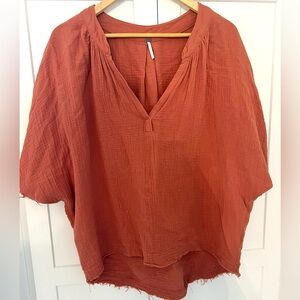 Young Fabulous & Broke Boho Coral Raw Edge Oversized Gauze Size M Shirt